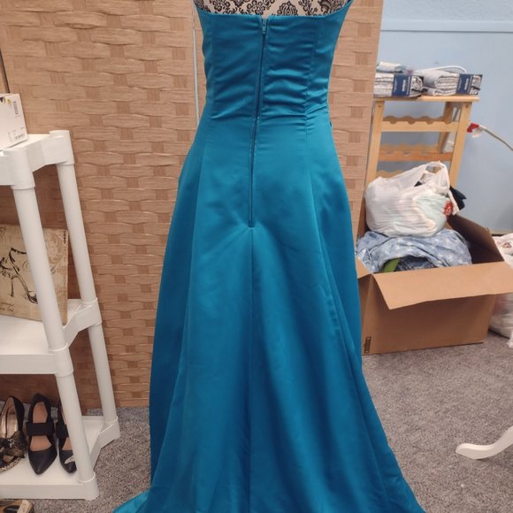 Masquerade, blue embroidered simple prom dress, size 7/8 - Picture 5 of 6